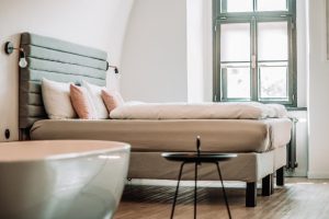 Jak stworzyć przytulną atmosferę w salonie?